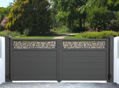 portail à Saint-Luperce près de Chartres en Eure-et-Loir 28