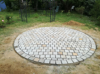 terrasses à Saint-Luperce près de Chartres en Eure-et-Loir 28